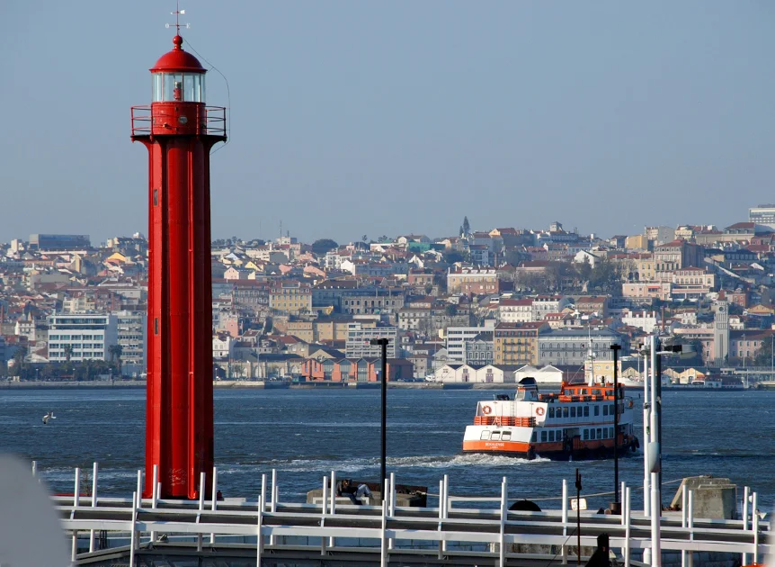 Unveiling Cacilhas: Exploring the Enchanting Side of Lisbon's Coastline 